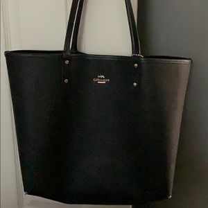 Reversible coach bag